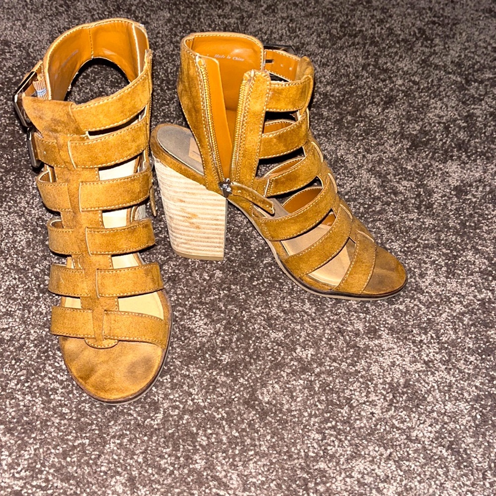 DV8 heeled sandal by Dolce Vita